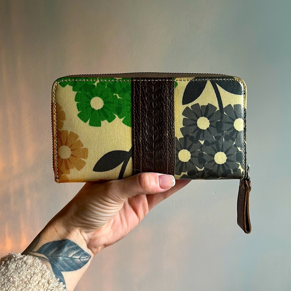 Women’s vintage wallet